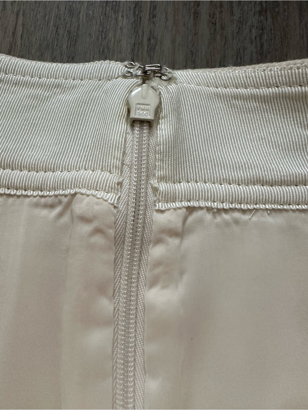 J. Crew Women’s Cream Mini Skirt - Picture 3 of 4